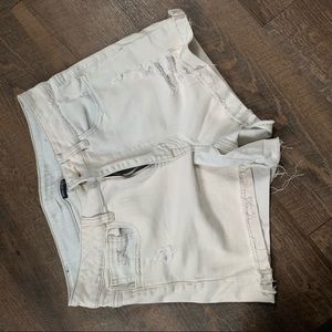 AE super stretch white washed Jean shorts